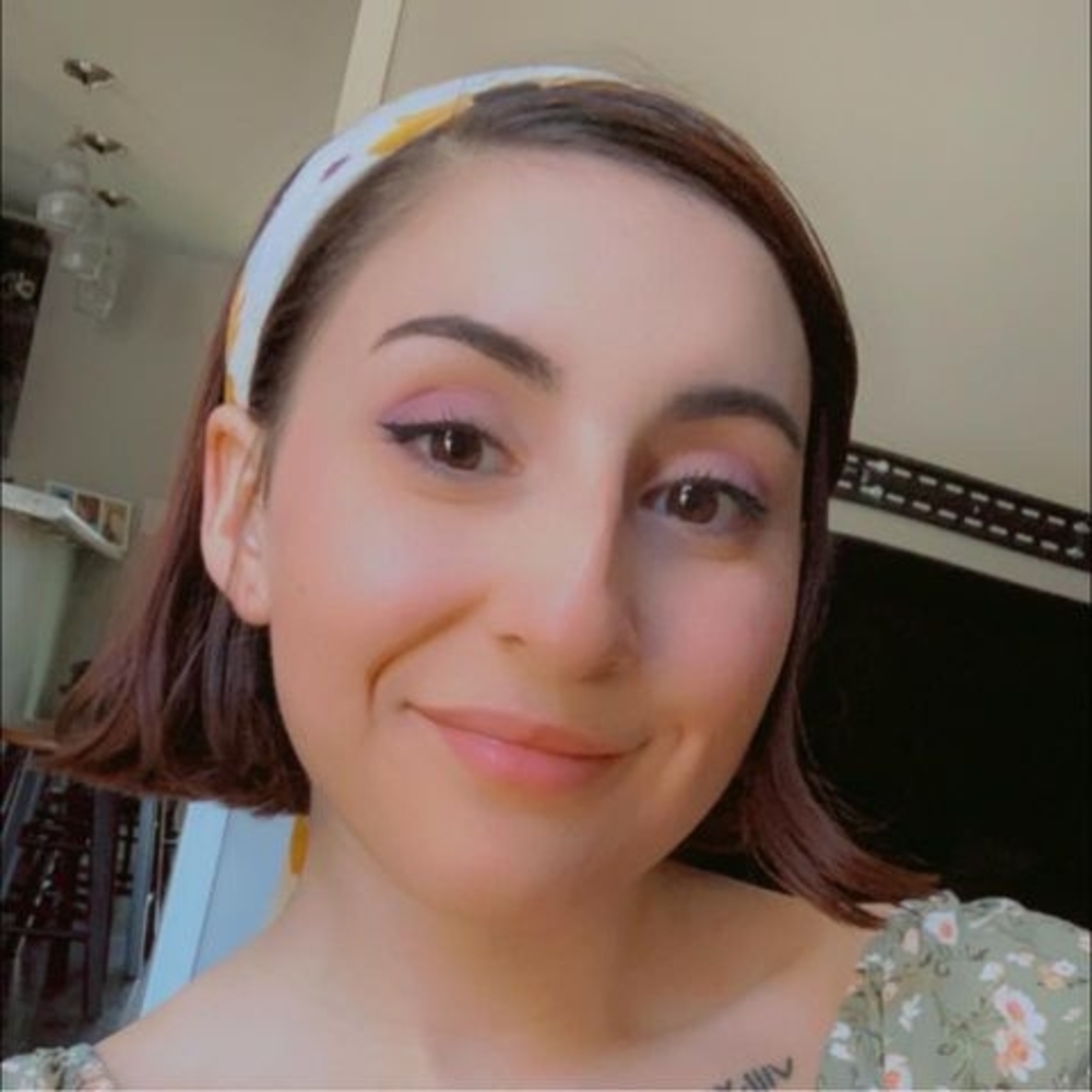 Meet your Posher, Gabriela